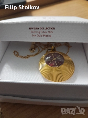 дамски часовник Слава позлатен медалион