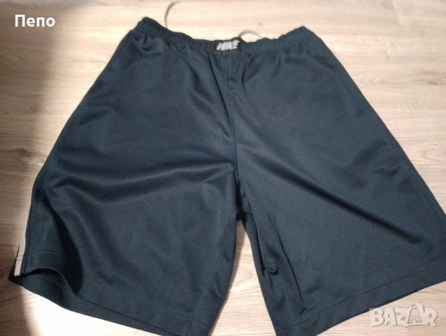 Гащи Nike, снимка 3 - Къси панталони - 54173577