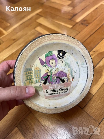 Метална кутия от английски бисквити, снимка 6 - Антикварни и старинни предмети - 50601062