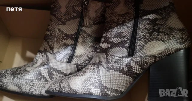 боти змийски принт, снимка 2 - Дамски боти - 50258645