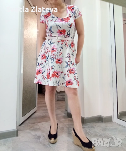 Цветна рокля 