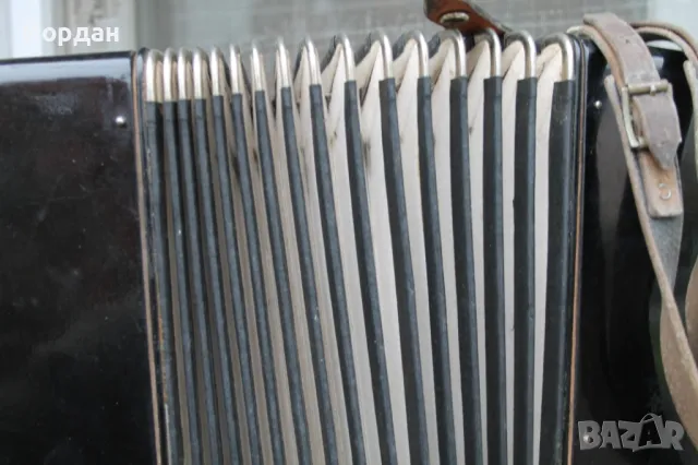 Немски акордеон ''Weltmaister'' 40 баса, снимка 5 - Акордеони - 47957261