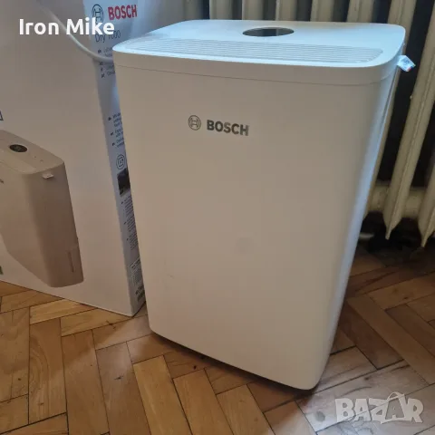 Обезвлажнител BOSCH DRY 100 10l 24h като нов влогоуловител тих влагоабсорбатор, снимка 2 - Влагоабсорбатори и влагоуловители - 55775626