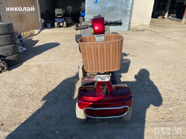 скутер за трудноподвижни хора или инвалиди