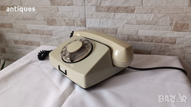 Стар български телефон със слушалка - РЕСПРОМ - ТА-4100 - 1979 година, снимка 2 - Антикварни и старинни предмети - 53083300