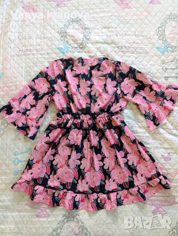 Shein  рокля на цветя, снимка 2 - Рокли - 50752942