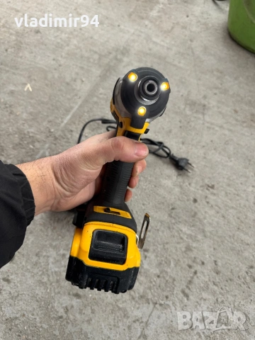 Dewalt DCF887  impact, снимка 8 - Винтоверти - 53315945