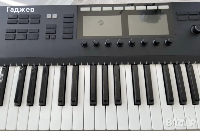 Midi клавиатура Native komplete kontrol
s49 mk2