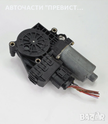 Предно Дясно Моторче Стъклоповдигач Ауди А6 Ц5 Audi A6 C5 Allroad 99-05г OEM 0130821774