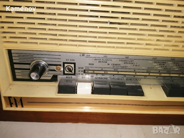 лампово радио, снимка 2 - Радиокасетофони, транзистори - 51978323