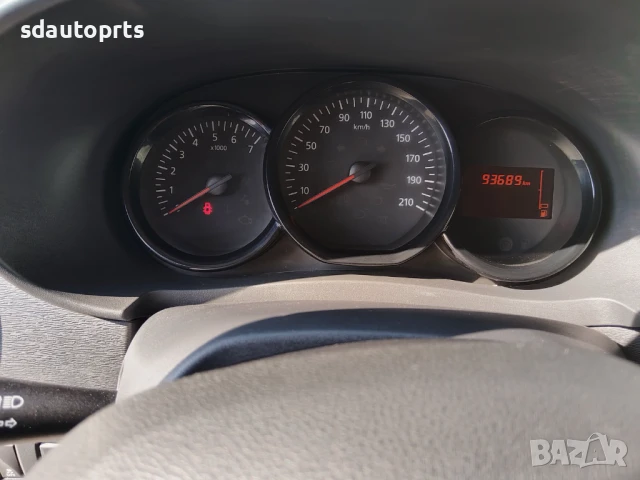 Топ Състояние Dacia Dokker 2018 1.6 SCe 93689 км, снимка 10 - Автомобили и джипове - 50733063