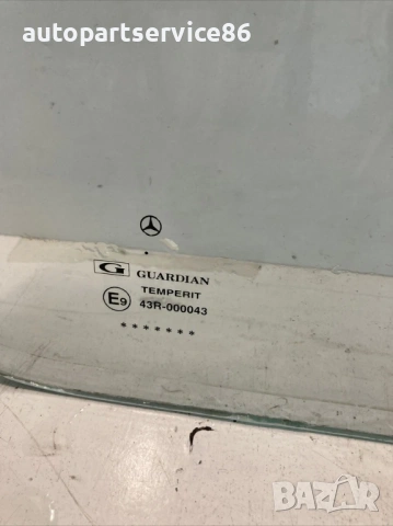 Стъклен прозорец на кабината отзад за Mercedes 609/709 811 (1986-1995), снимка 2 - Части - 53972480