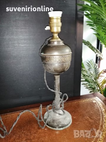 Старинна лампа, снимка 3 - Настолни лампи - 38472140