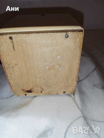 Стара мелничка с чекмедже , снимка 5 - Антикварни и старинни предмети - 38420223