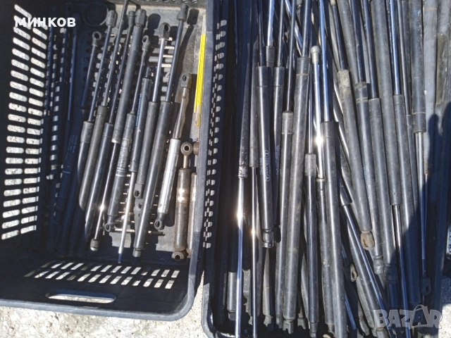 Тасове Капачки Джанти Болтове и гайки Амортисьори за багажник Бандажки Фарове Километражи..., снимка 5 - Аксесоари и консумативи - 52887063