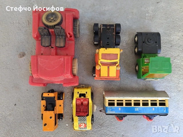 Различни колекционерски играчки 