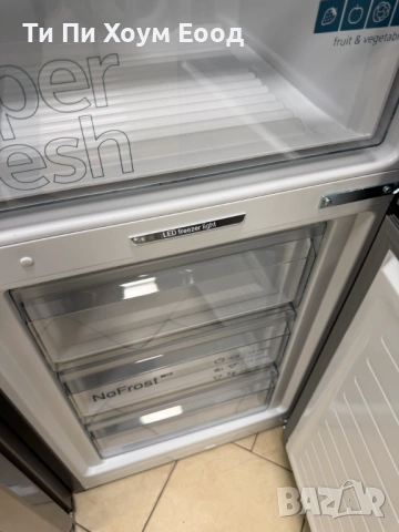 Комбиниран хладилник с фризер Siemens KG39NSBBF, черен мат стъклен, снимка 8 - Хладилници - 53921044