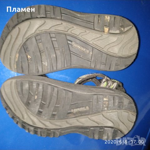 Сандали Teva 27 номер, снимка 3 - Детски сандали и чехли - 29079431