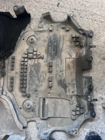 W212 4x4 кора под мотор кора под скорости кори купе предпазна кора мерцедес е класа 4matic w212, снимка 3 - Части - 50666254