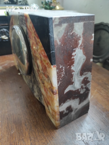 Настолен часовник , снимка 3 - Антикварни и старинни предмети - 51941885