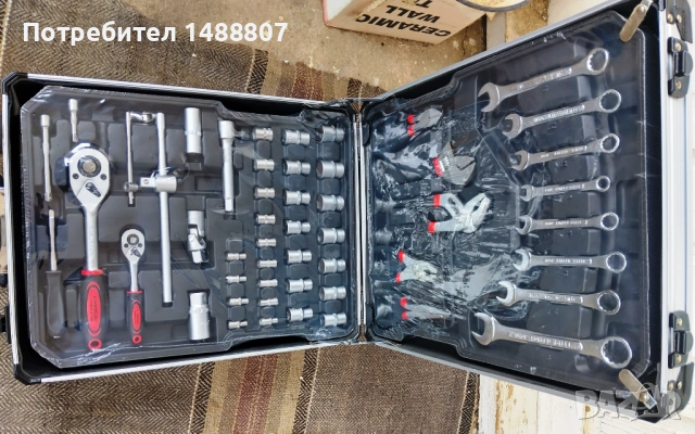 професионален комплект инструменти в куфар