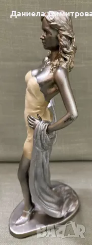 Елегантна дама от полирезин, снимка 4 - Статуетки - 48940960