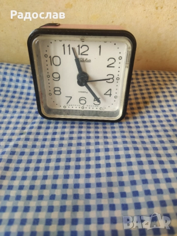 руски будилник Слава кварц