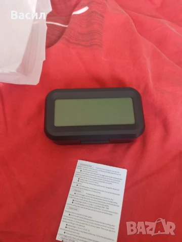 Настолен електронен часовник с аларма и термометър, снимка 2 - Други - 50928349