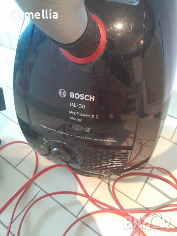 Прахосмукачка с торба Bosch, снимка 2 - Прахосмукачки - 52890378