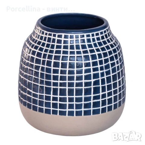Керамична ваза синьо и бежово Елегантна керамична ваза с изразен релефен геометричен мотив