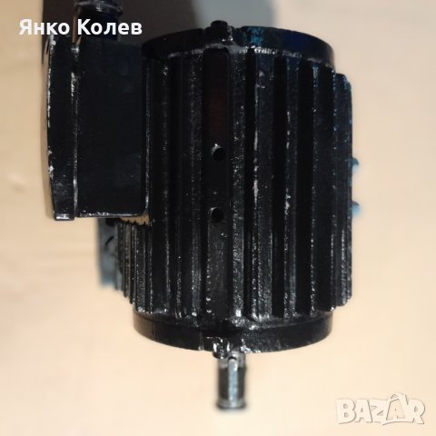 Трифазен елдвигател 380w /1450об./мин. приспособен за колонна бормашина Райдер с колона ф72мм., снимка 3 - Електродвигатели - 40523242