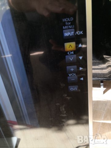 Panasonic Viera TX-L47FTW60 със счупен екран