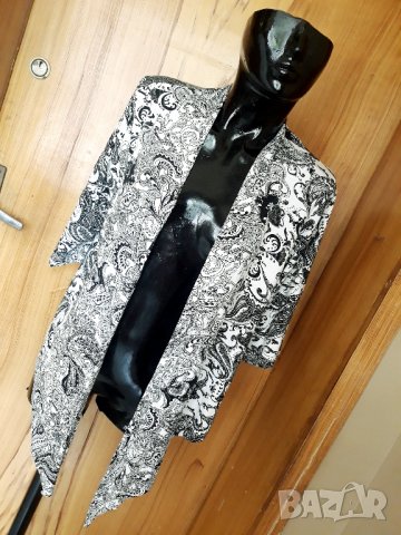 Ново Черно-бяло болеро тип жилетка с връзки от трико Л, снимка 1