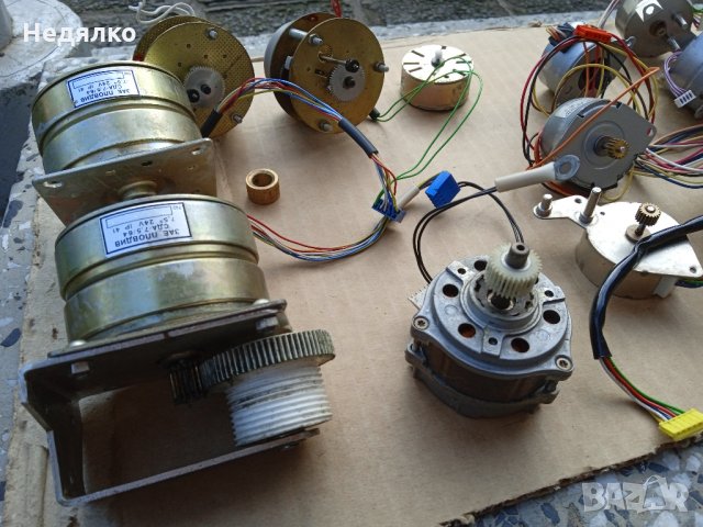 20 броя винтидж стъпкови мотори,японски,немски, снимка 9 - Друга електроника - 35150450