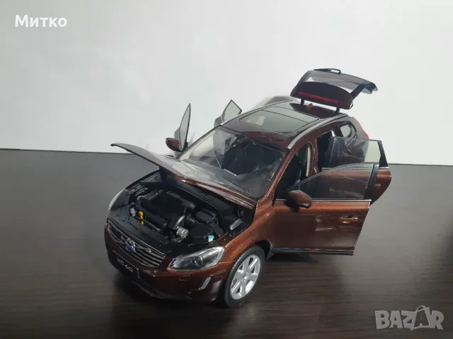 Умален модел VOLVO XC 60 мащаб 1:18, снимка 11 - Колекции - 49775873