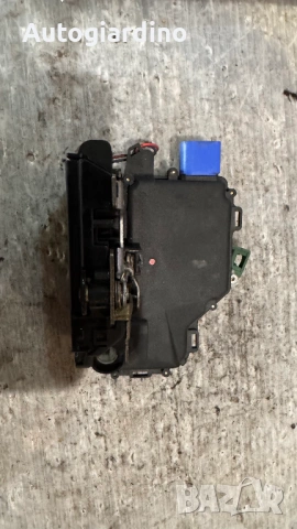 Брава за врата на VW Polo 2002 - C3B1837015A / PA6.6GF30 / 113689