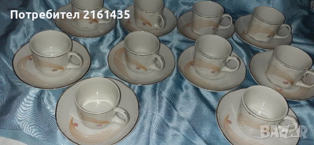 Български порцеланови чаши за късо кафе от времето на соца. 