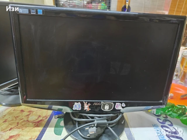 LCD AOC монитор плосък екран