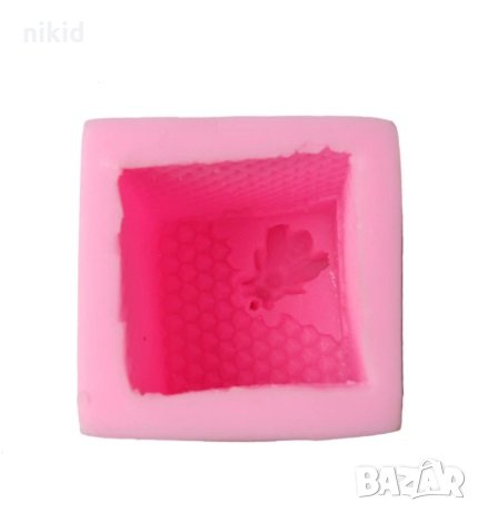  3d Правоъгълна квадрат восъчна пита килийки с пчела силиконов молд форма калъп за направа на свещи , снимка 2 - Форми - 29292972