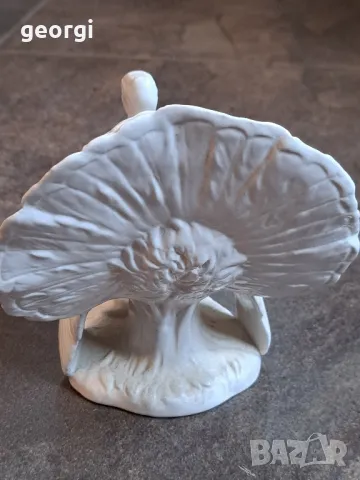 порцеланова фигура пуяк Goebel , снимка 4 - Колекции - 49795492