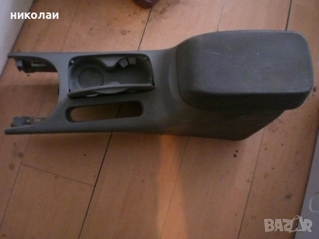 подлакътник за джип кола , снимка 2 - Аксесоари и консумативи - 52320997