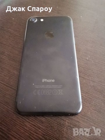 Оригинален гръб за iPhone 7, в много добро състояние. Има само 4 малки, незначителни точици. , снимка 1 - Apple iPhone - 32144393