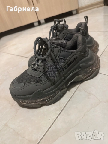 Balenciaga triple s, снимка 3 - Маратонки - 54057185