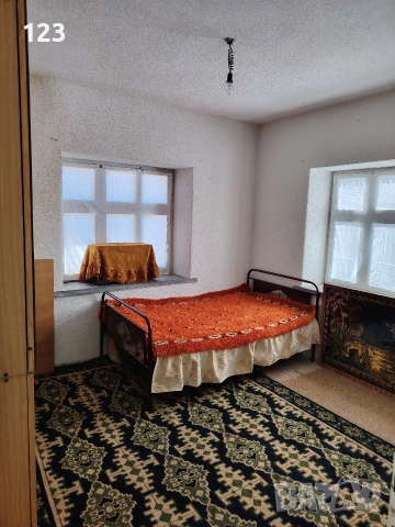 продавам Къща на два етажа двор с 8 стаи , снимка 11 - Къщи - 54099381