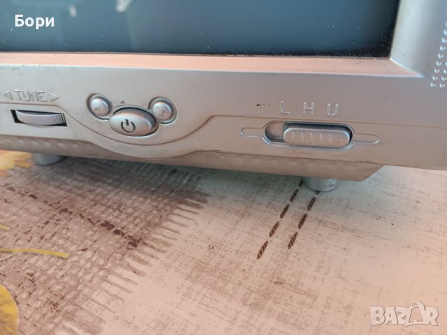 Телевизор портативен RISING, снимка 4 - Телевизори - 42774451