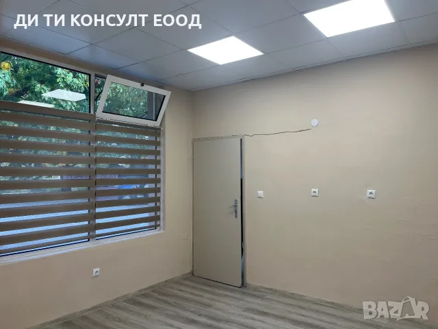 Партерно помещение със свободен паркинг пред него