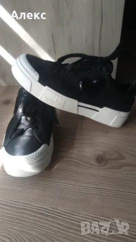 Love Moschino - Обувки, снимка 3 - Дамски ежедневни обувки - 47582668