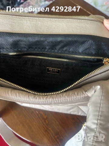 Дамска нова чанта Prada, снимка 4 - Чанти - 53882524