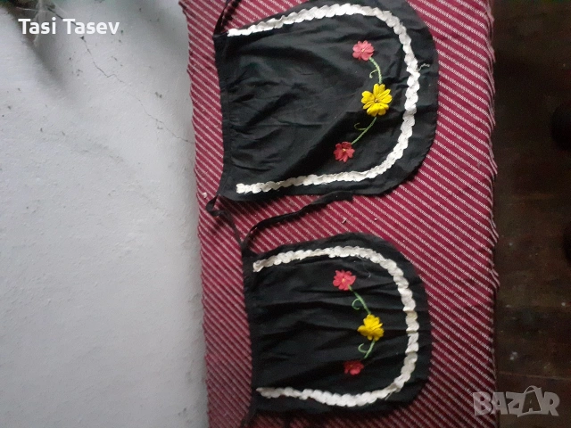 Престилки от национални носии, снимка 2 - Антикварни и старинни предмети - 53220331