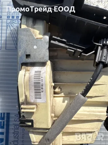 Предна лява брава основа дръжка врата Мерцедес Mercedes W221 A2217601234 A2217200835, снимка 2 - Части - 49976492